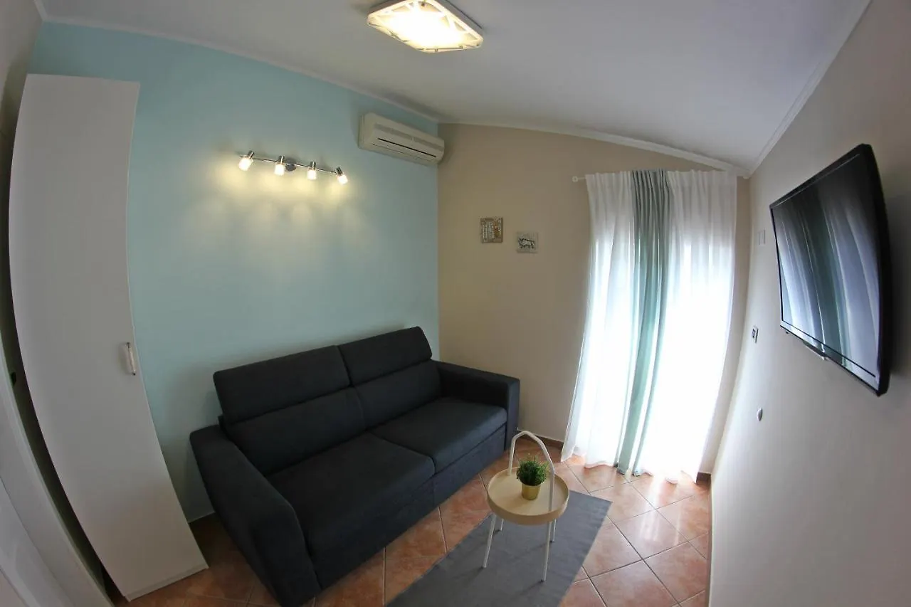 Room And Apartment Doris Lovrecica  Lovrecica (Istria)