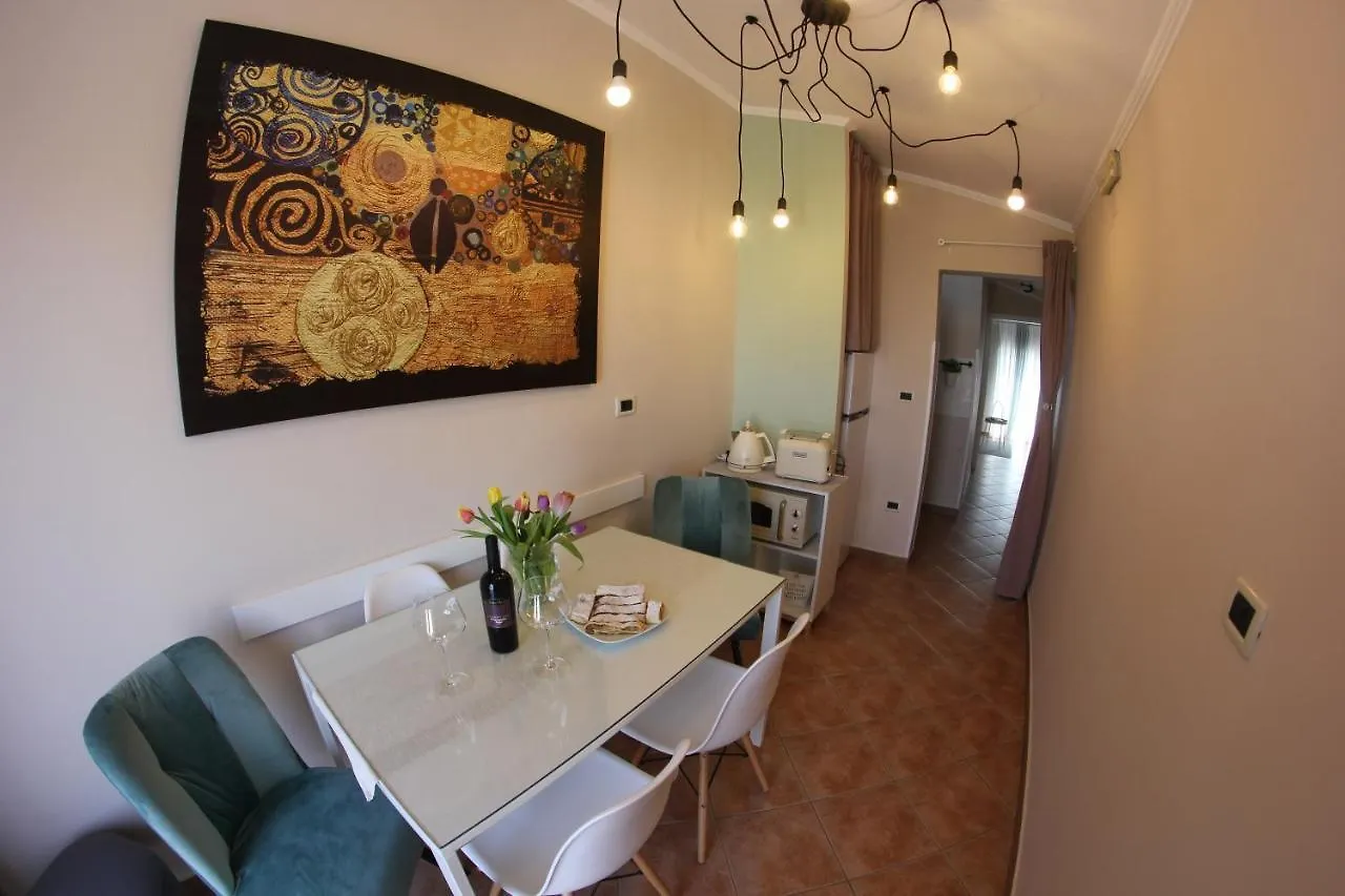 Room And Apartment Doris Lovrecica  Guest house Lovrecica (Istria)